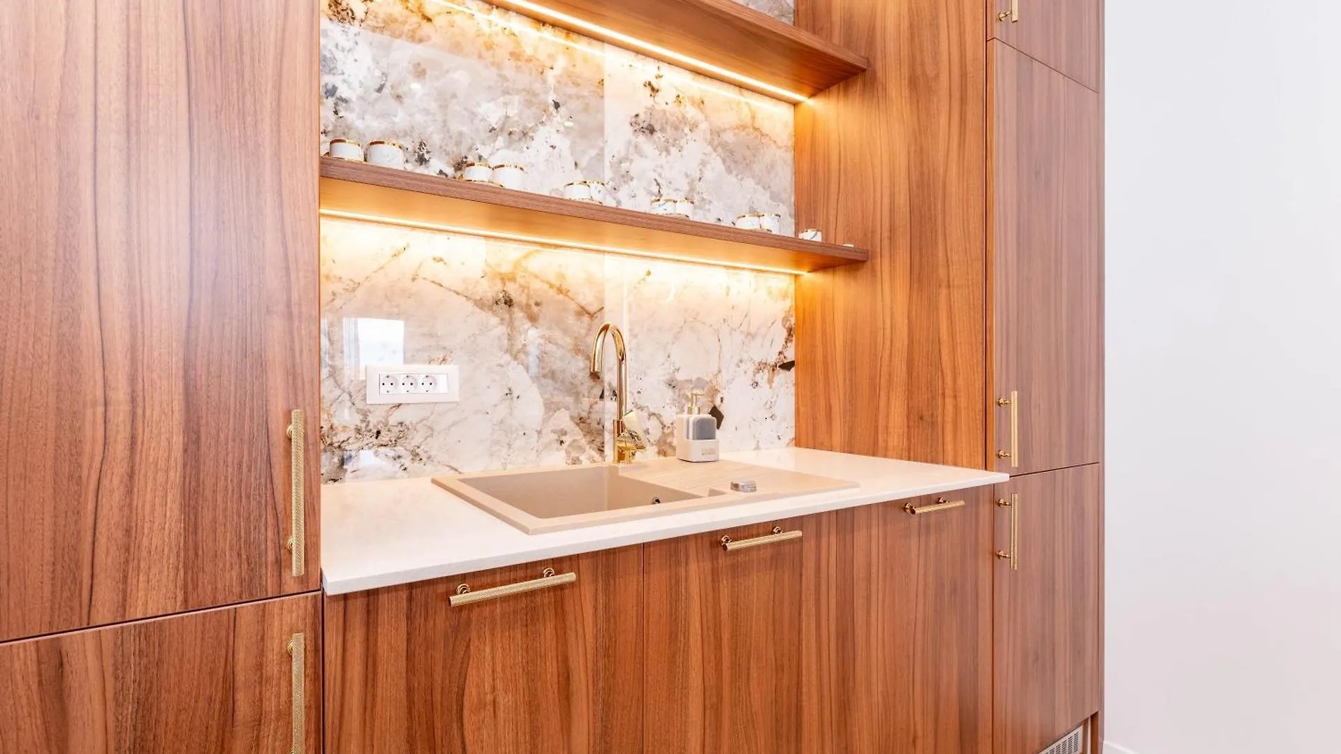 La Vir Deluxe- Gold Apartamento